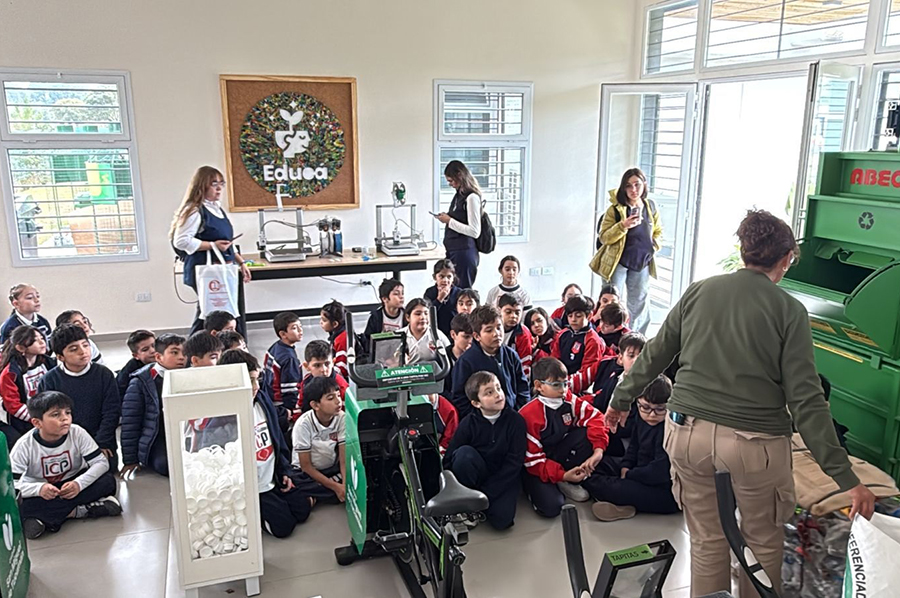 Visita a la Escuela Ambiental Dra. Yolanda Ortiz Nivel Primario