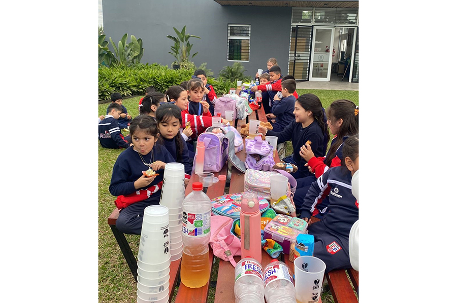 Visita a la Escuela Ambiental Dra. Yolanda Ortiz Nivel Primario